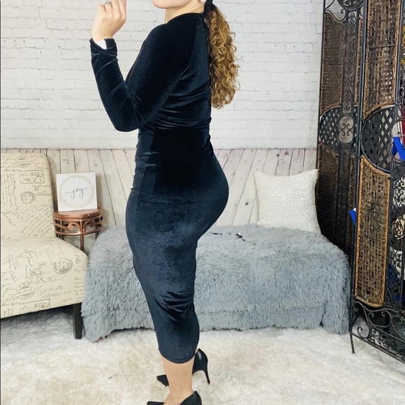 Slayed in Suede Midi: S,XL-3X - Picture 2 of 3